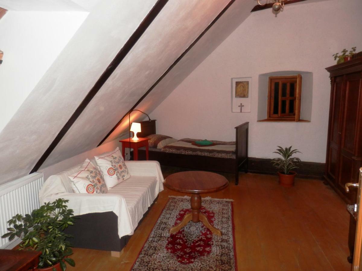 סלבוניצה Apartmany U Sv. Floriana מראה חיצוני תמונה